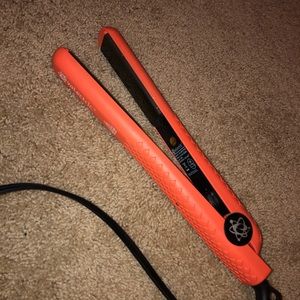 Evalectric hair straightener